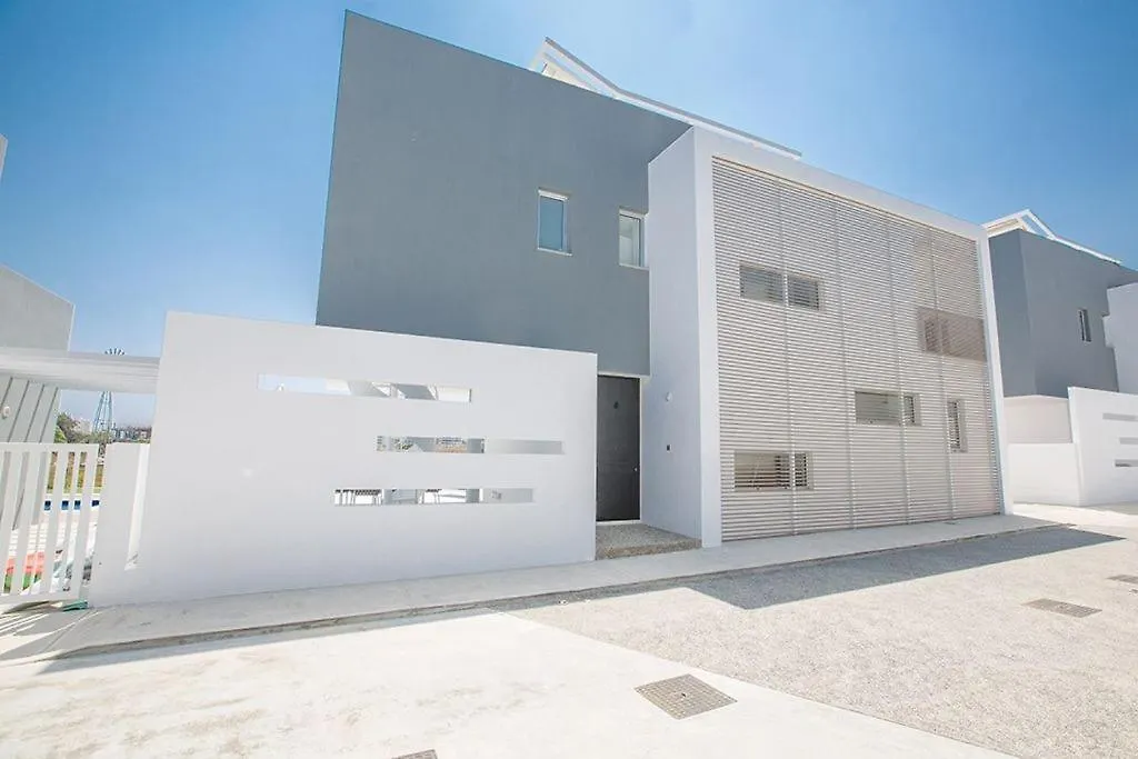 Villa Manta Agrotikos - Stunning 3 Bedroom Protaras Villa With Pool - Close To The Beach