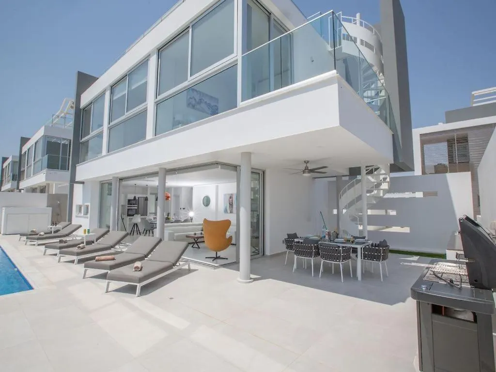 Villa Manta Agrotikos - Stunning 3 Bedroom Protaras Villa With Pool - Close To The Beach