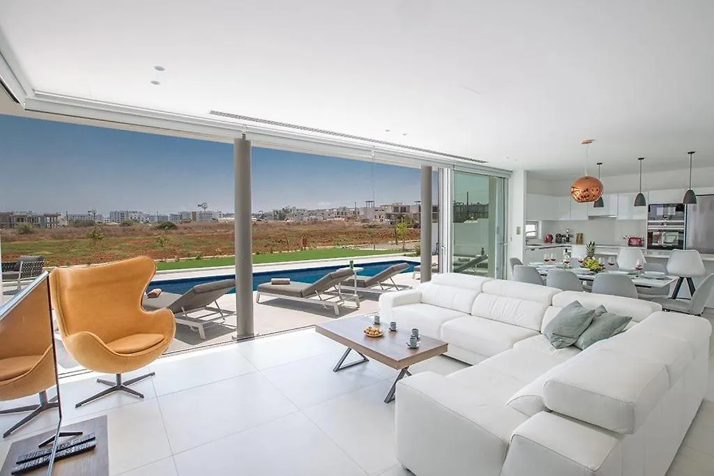 Villa Manta Agrotikos - Stunning 3 Bedroom Protaras Villa With Pool - Close To The Beach