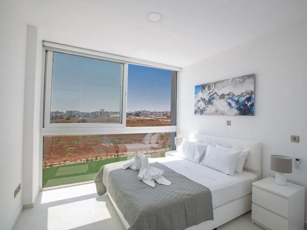 Villa Manta Agrotikos - Stunning 3 Bedroom Protaras Villa With Pool - Close To The Beach 0*,  Cypern